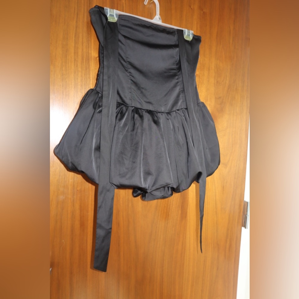 Black Halter Top - Picture 3 of 4